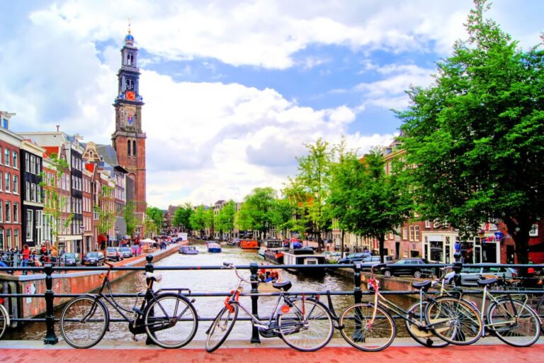 Amsterdam: Private Guided Walking Tour