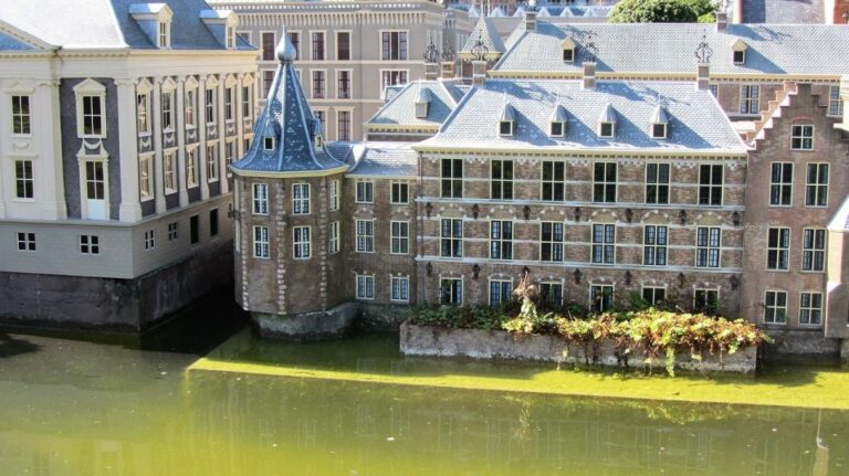 Amsterdam: Private Transfer From Amsterdam to the Hague