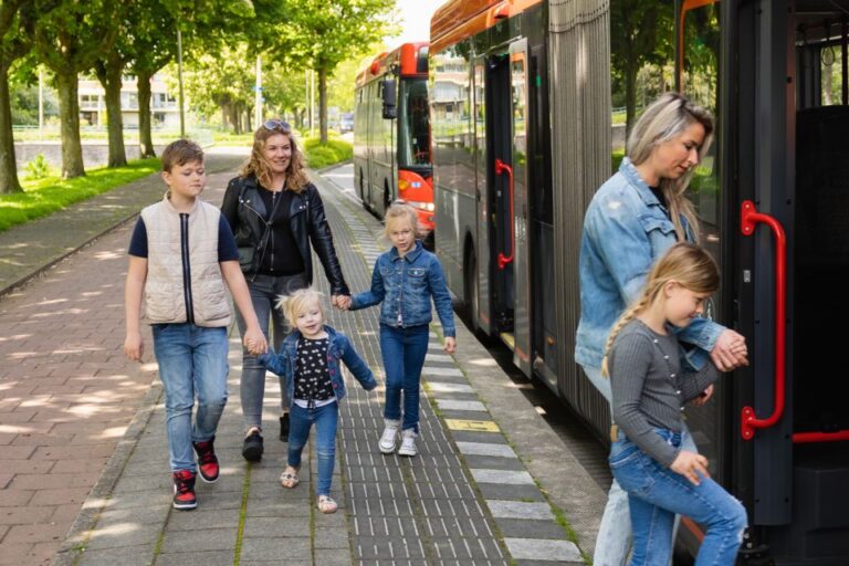Amsterdam: Public Transport to Zaanse Schans,Edam & Volendam