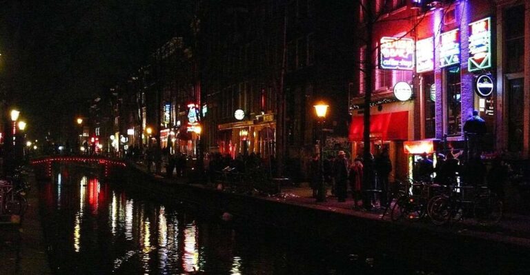 Amsterdam: Red Light District and Coffeeshop Tour