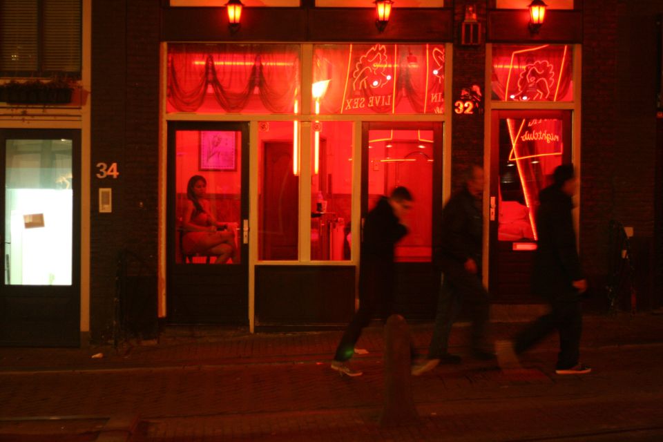 1 amsterdam red light district walking tour 3 Amsterdam: Red Light District Walking Tour