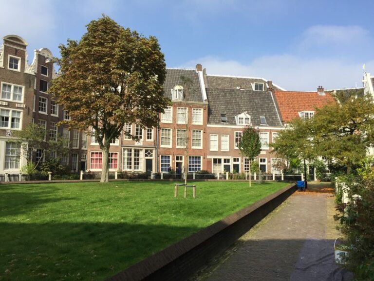 Amsterdam Self-Guided Walking Tour & Scavenger Hunt