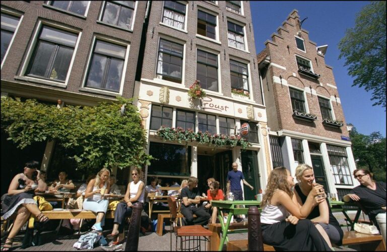 Amsterdam’s Jordaan District Walking Tour