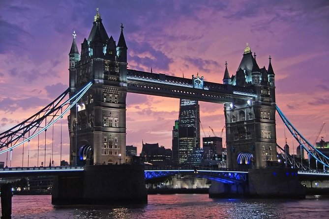 An Evening in London. Panoramic Night Tour by Executive Luxury Vehicle