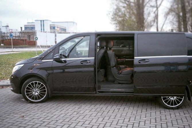Antwerp Shuttle Transfer – Schipol Airport Amsterdam (1 to 8 Places)