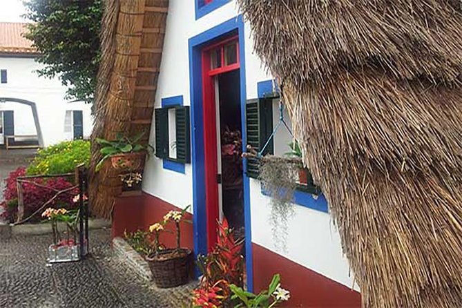 1 arieiro peak laurisilva forest a framed houses tour Arieiro Peak - Laurisilva Forest & A-Framed Houses Tour