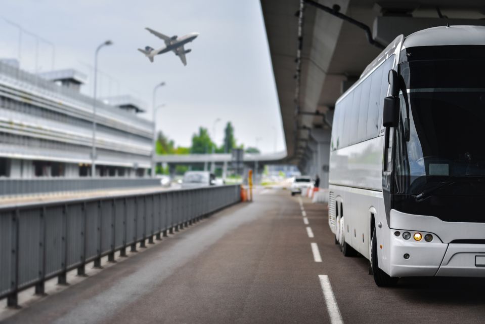 1 arrival or departure transfer simon bolivar airport Arrival or Departure Transfer: Simón Bolívar Airport