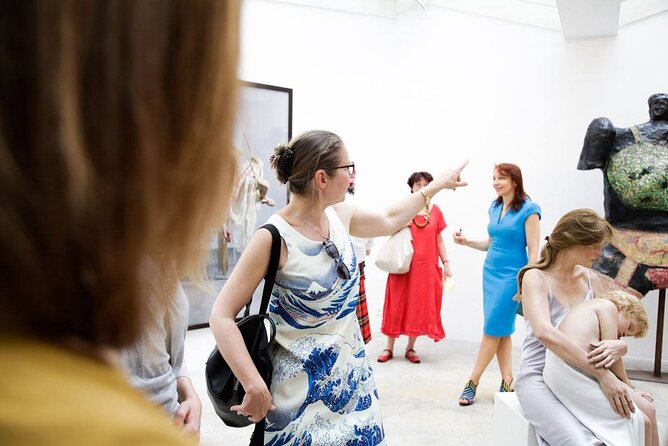 Art Galleries Private Guided Tour in Paris With an Art Expert