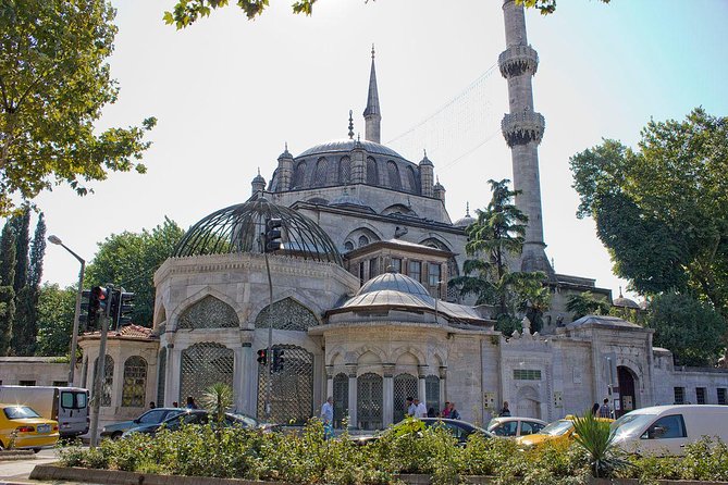 Asian Side of Istanbul: Uskudar and Kadikoy Full Day Tour