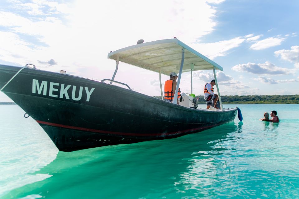 Bacalar: 3 Hour Boat Trip With Swimming & Drinks