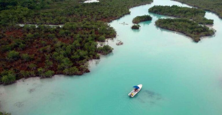 Bacalar: Explore the Pirate Route and Laguna Islet.