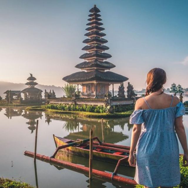 Bali : Full Day Ulundanu – Tanah Lot Tour