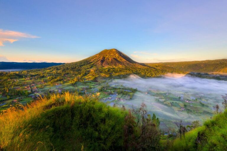 Bali: Mount Batur Sunrise Hike & Swing