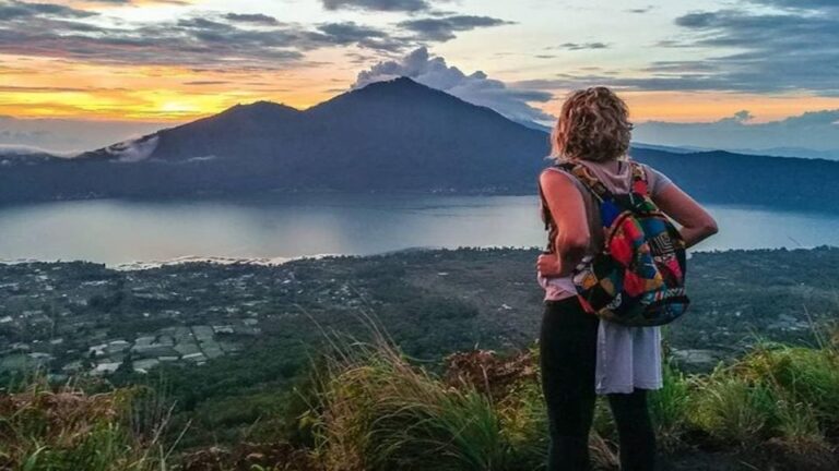 Bali: Mount Batur Sunrise Trek With a Female Guide