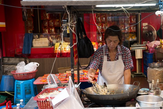 Bangkok Food Tour With a Local: China Town Feast for Foodies 100% Personalized