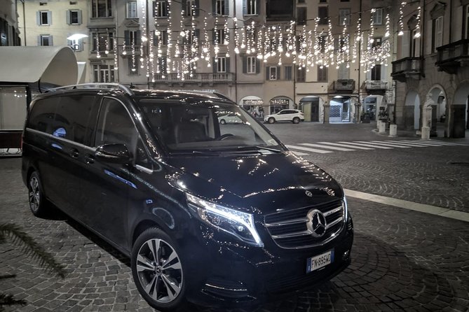 Barcelona Airport (BNC) to Port Aventura / Salou – Arrival Private Van Transfer