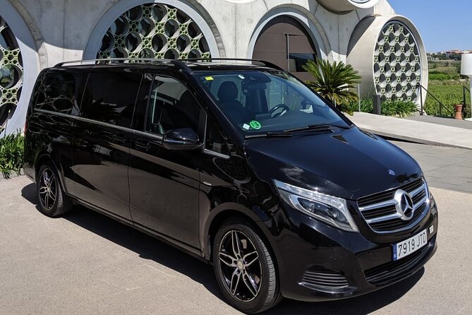 Barcelona Airport Transfer (From 1 to 7 Passengers)