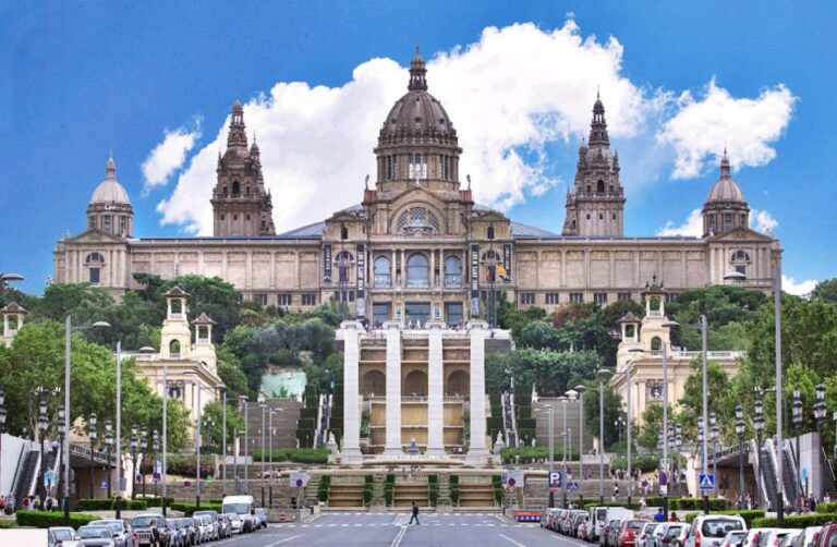 Barcelona: Montjuic Mountain Guided Tour