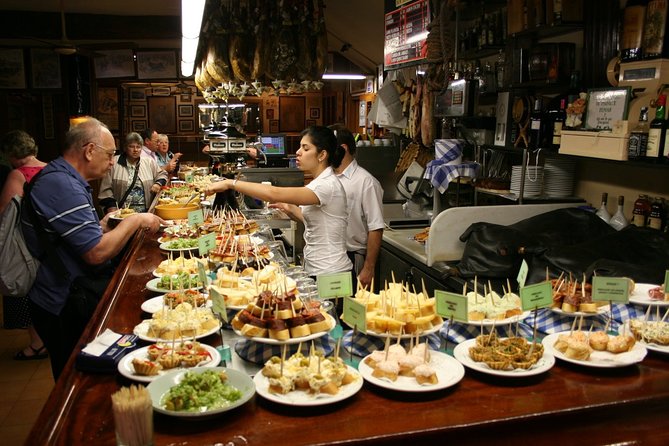 Barcelona : Ultimate Tapas and Wine Testing (Private Tour)