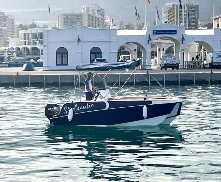 Benalmádena: Private Boat Rental Without a License