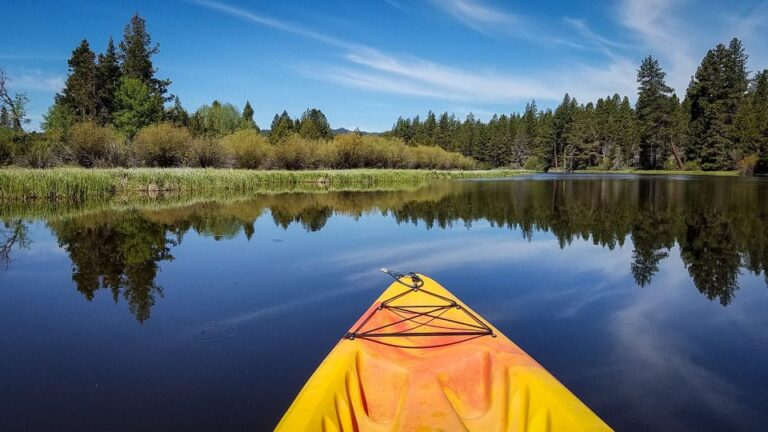 Bend: Deschutes River Guided Flatwater Kayaking Tour