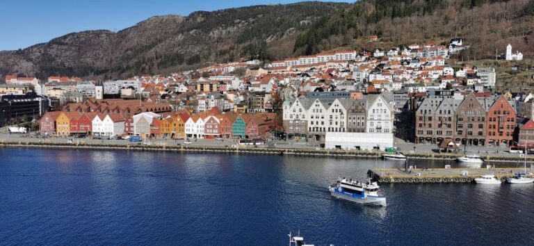 Bergen: Sightseeing Cruise of Bergen’s Historic Landmarks