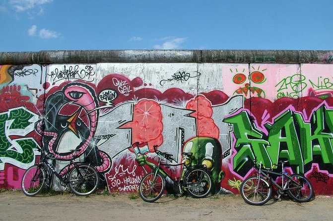 Berlin Historical Bike Tour: Berlin Wall and Cold War