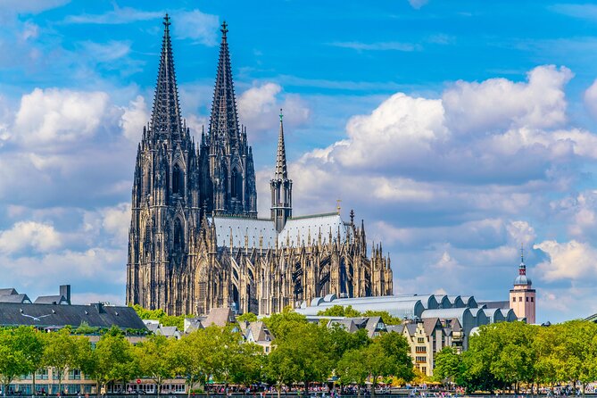 Best of Cologne in 1-Day Private Guided Tour With Transport