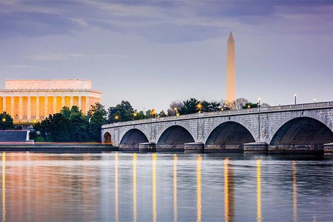 Big Bus DC Monuments and Memorials Night Tour