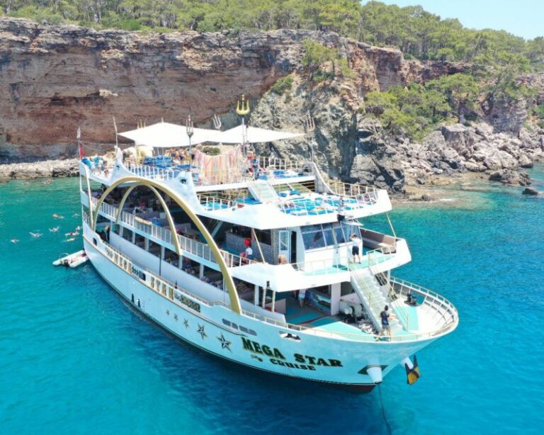 Boat Trip to the Scenic Coves of Kemer From Antalya