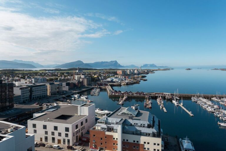 Bodø: Explore The Bodø Peninsula and Mountains by Helicopter