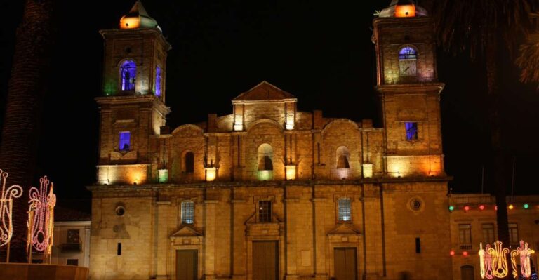 Bogotá: Private Guided Night Tour With Drink