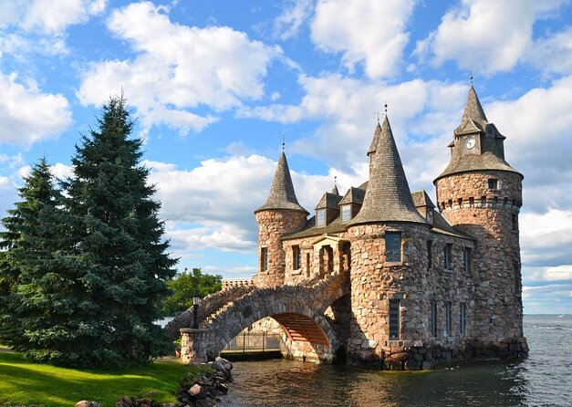 Boldt Castle and Thousand Islands Helicopter Tour - Tour Overview