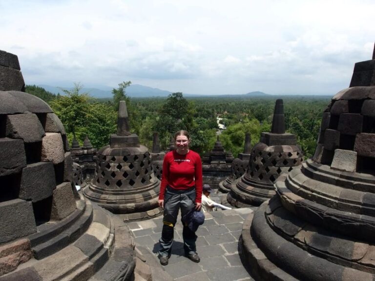Borobudur Village Cycling and Temple Tour With Transfer