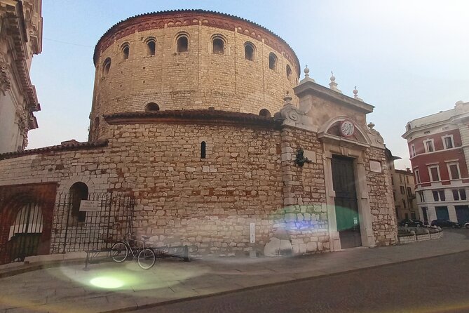 Brescia and Franciacorta Winery Area. Cultural and Wine Tasting Small Group Tour