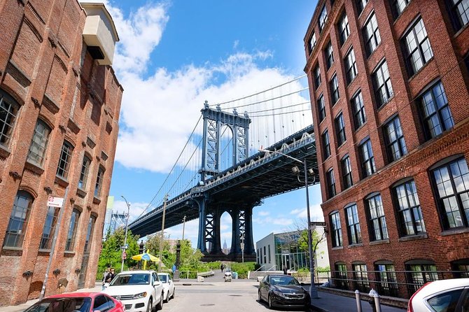 Brooklyn Heights, DUMBO, and Brooklyn Bridge Guided Tour
