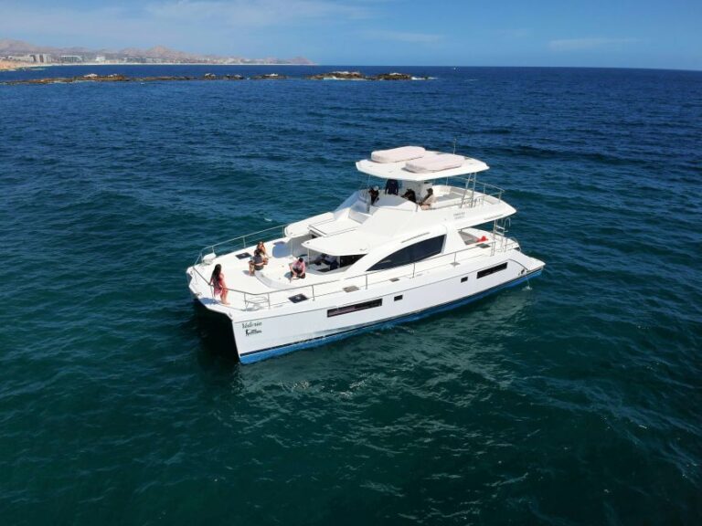 Cabo San Lucas: Luxury Catamaran and Snorkelling With Lunch