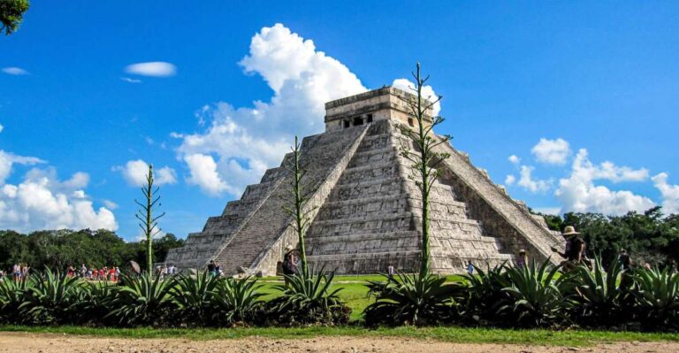 Cancun/Playa Del Carmen: Chichen Itza, Cenote, Ek’balam Tour