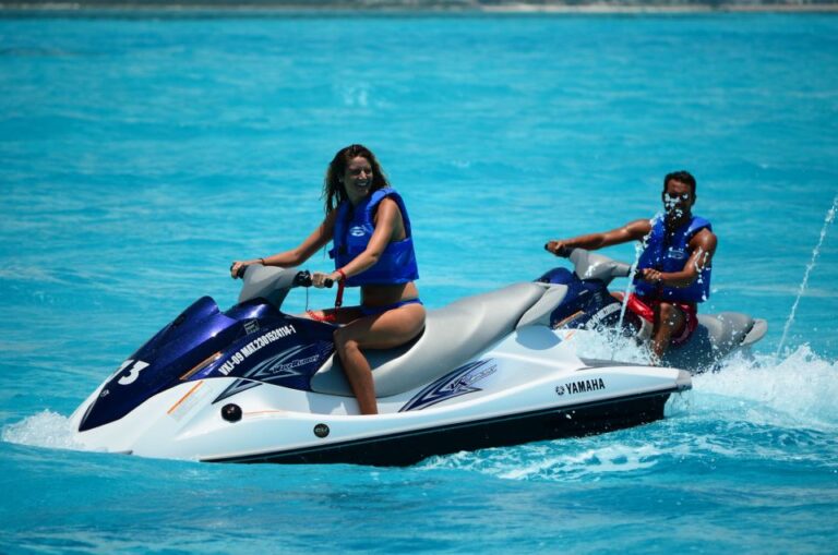 Cancun: Waverunner in Nichupte Lagoon
