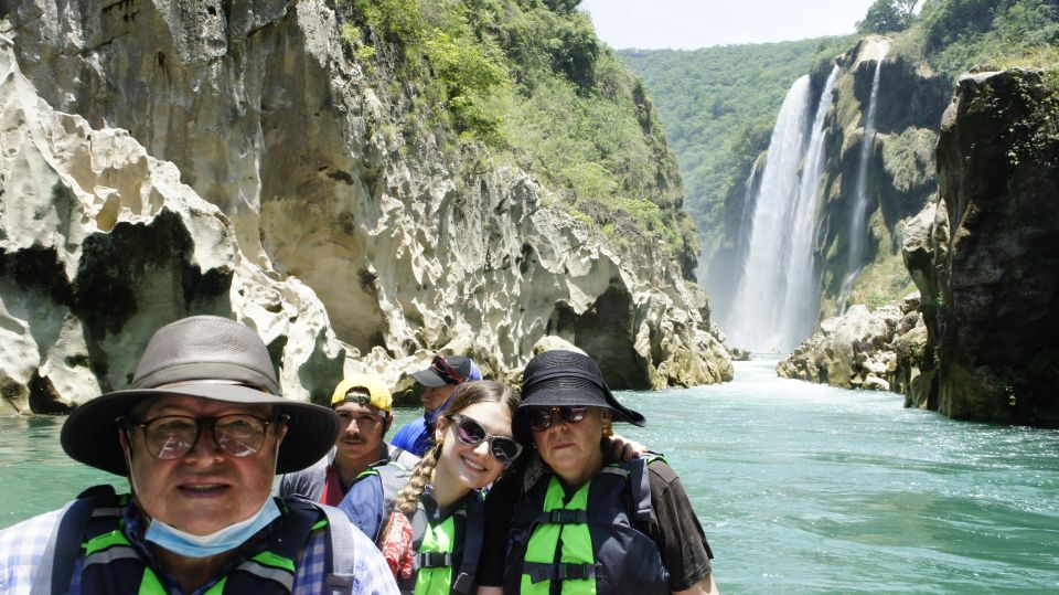 1 canoe ride to tamul waterfall Canoe Ride to Tamul Waterfall