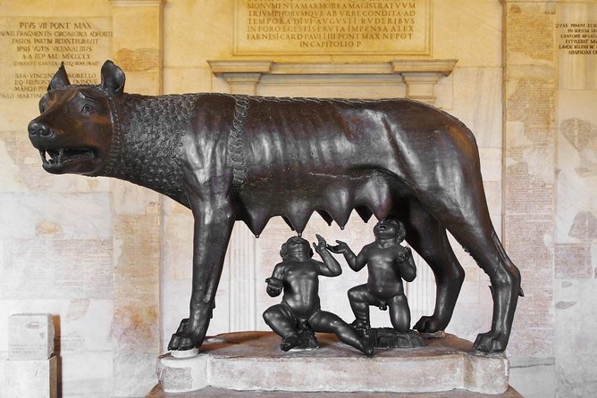 Capitoline Museum Experience With Multimedia Video