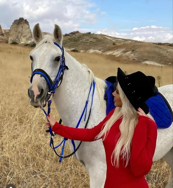 Cappadocia: Sunset Horseback Riding Tour