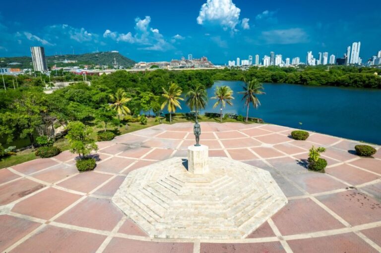 Cartagena: City Tour From Sea to Land City Tour Navigation