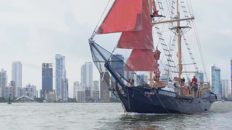 1 cartagena col island beach trip on a pirate ship lunch Cartagena, COL : Island Beach Trip on a Pirate Ship & Lunch