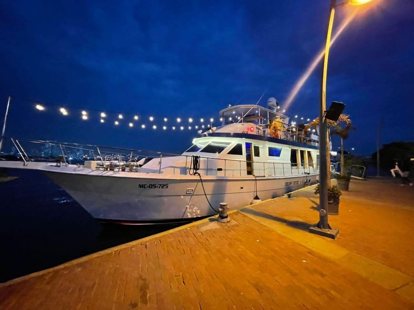 1 cartagena dinner on catamaran in the bay Cartagena: Dinner on Catamaran in the Bay