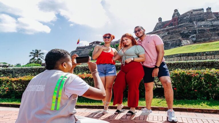 Cartagena: Guided Selfie and Walking Tour With Beer Tasting