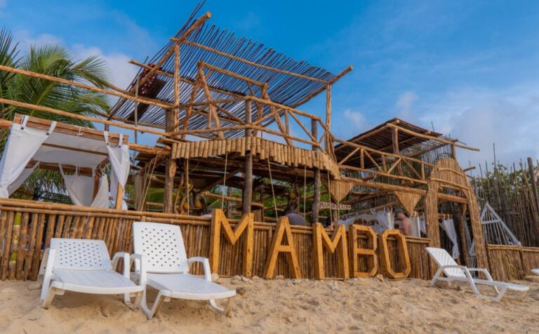 Cartagena: Isla Baru Beach Club at Playa Blanca