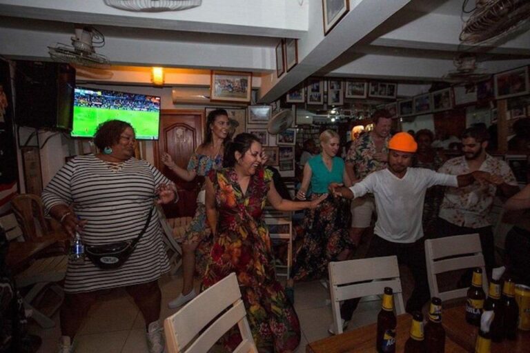 Cartagena: Salsa Dancing Tour at Famous Local Bars