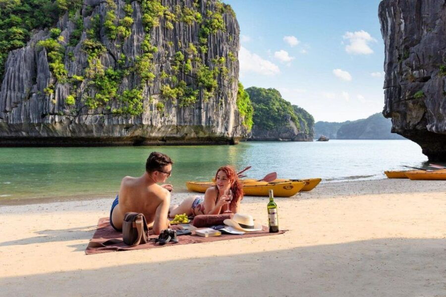 1 cat ba lan ha bay cruise 2 days 1 night kayak swimbiking Cat Ba Lan Ha Bay Cruise 2 Days 1 Night: Kayak, Swim,Biking