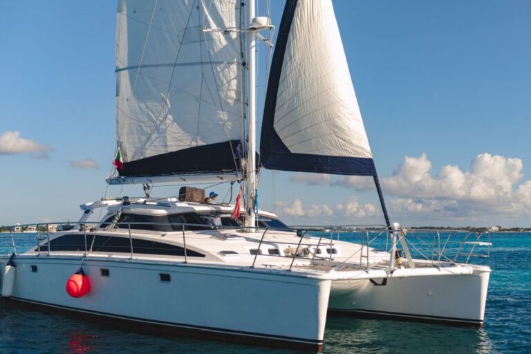 Catamaran With Open Bar & Food Included